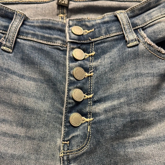 Judy Blue Boyfriend Jeans in Blue with Distressed Details - Picture 3 of 10